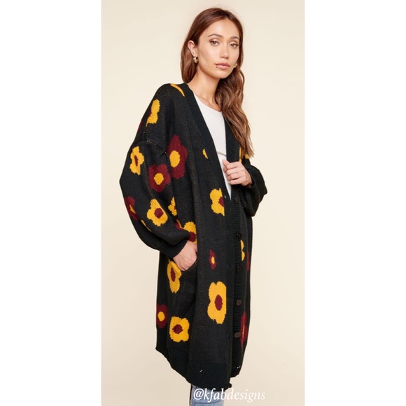 LAST ONE! Very Oversized Balloon Sleeve Floral Button Front Sweater Cardigan - Picture 5 of 6